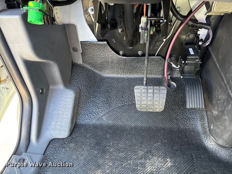 image for item EC3923 2024 International MV607 truck cab and chassis