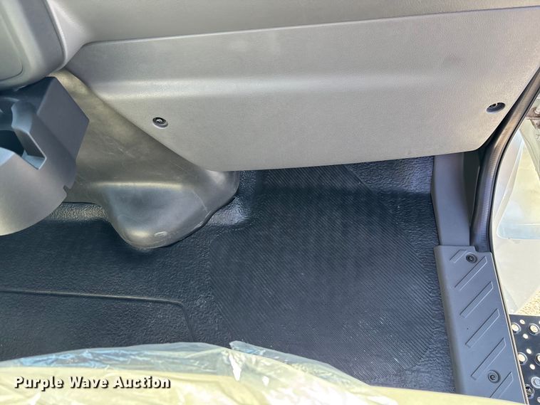 image for item EC3923 2024 International MV607 truck cab and chassis