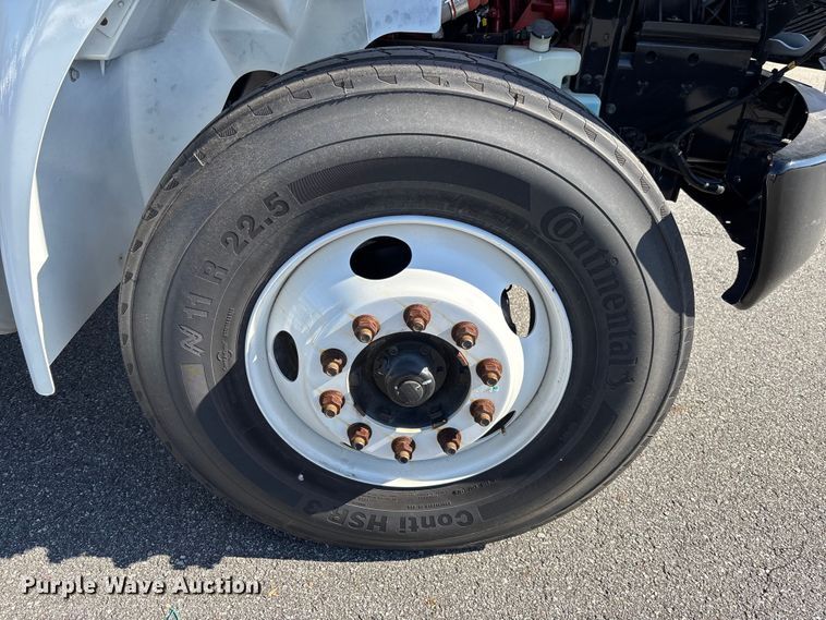 image for item EC3923 2024 International MV607 truck cab and chassis