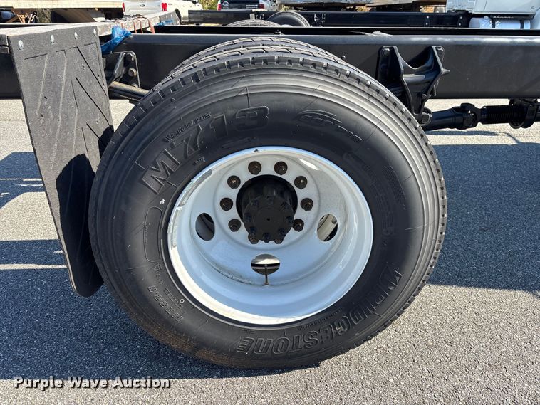 image for item EC3923 2024 International MV607 truck cab and chassis