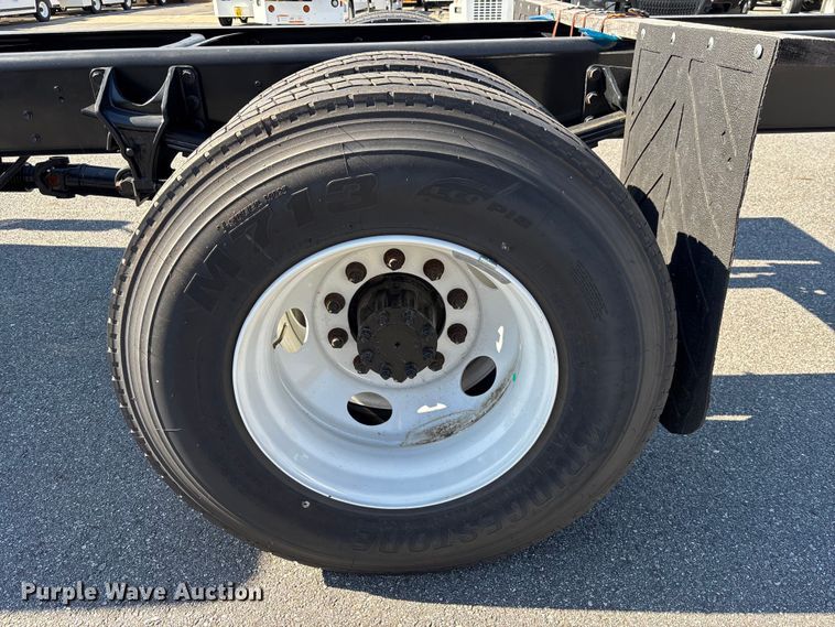 image for item EC3923 2024 International MV607 truck cab and chassis