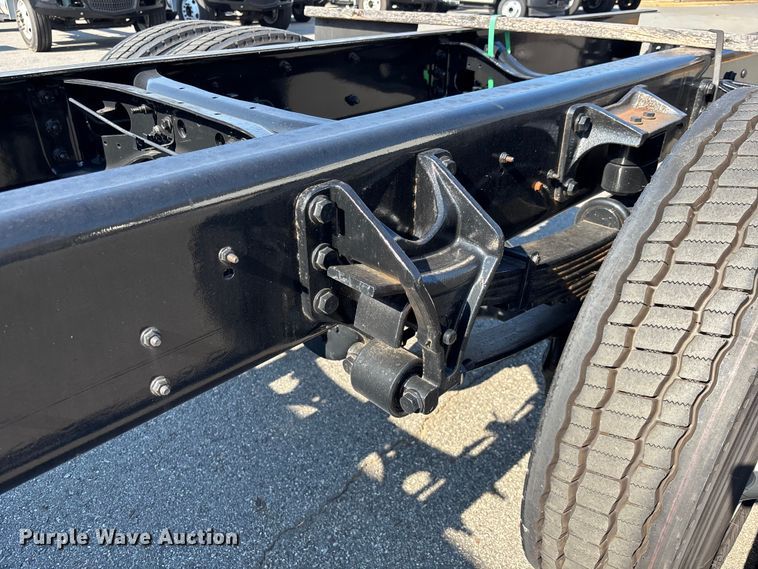 image for item EC3924 2024 International MV607 truck cab and chassis