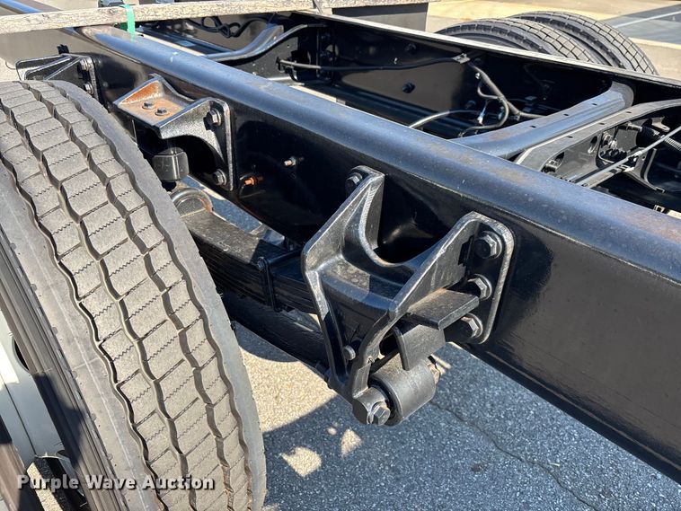 image for item EC3924 2024 International MV607 truck cab and chassis