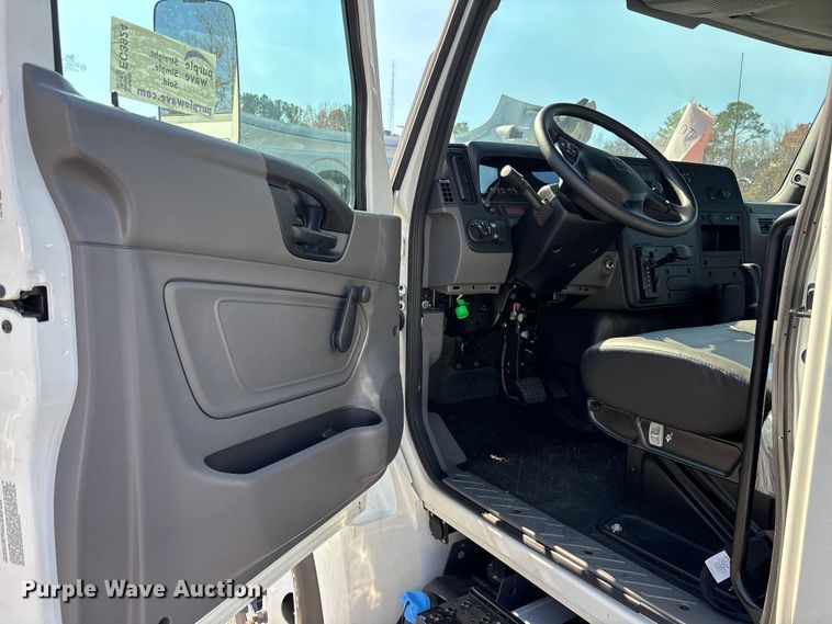 image for item EC3924 2024 International MV607 truck cab and chassis