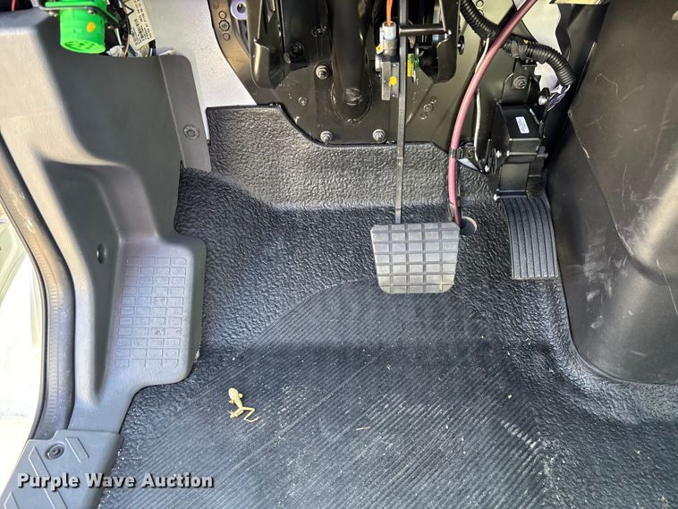 image for item EC3924 2024 International MV607 truck cab and chassis