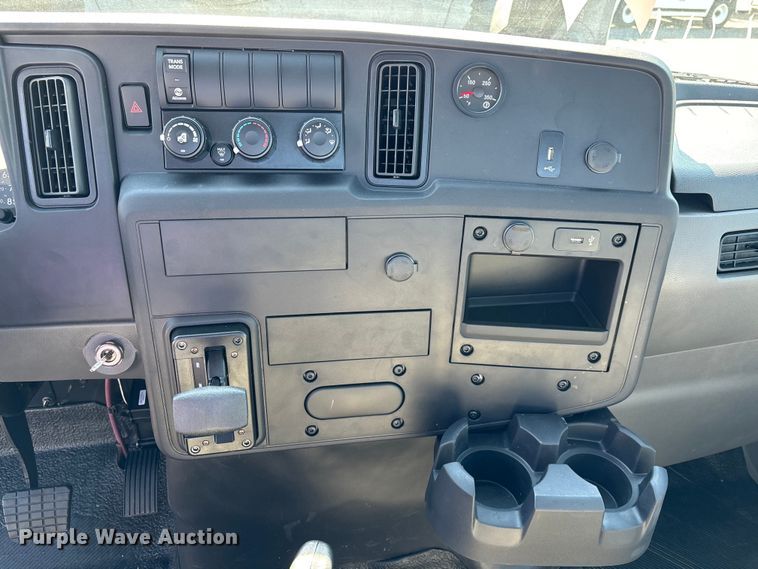 image for item EC3924 2024 International MV607 truck cab and chassis