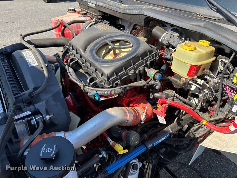 image for item EC3924 2024 International MV607 truck cab and chassis