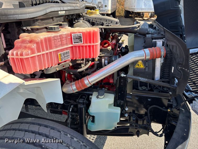 image for item EC3924 2024 International MV607 truck cab and chassis