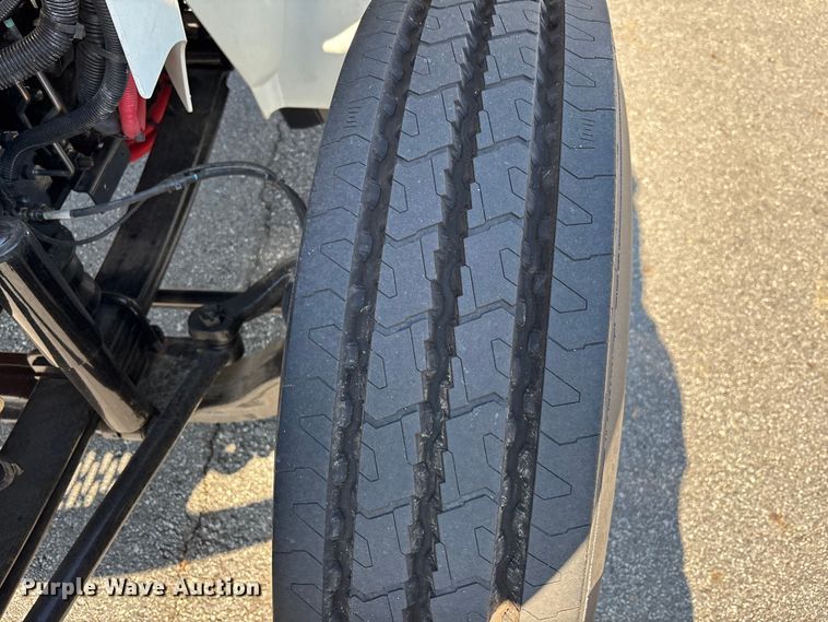 image for item EC3924 2024 International MV607 truck cab and chassis