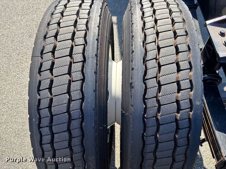 image for item EC3924 2024 International MV607 truck cab and chassis