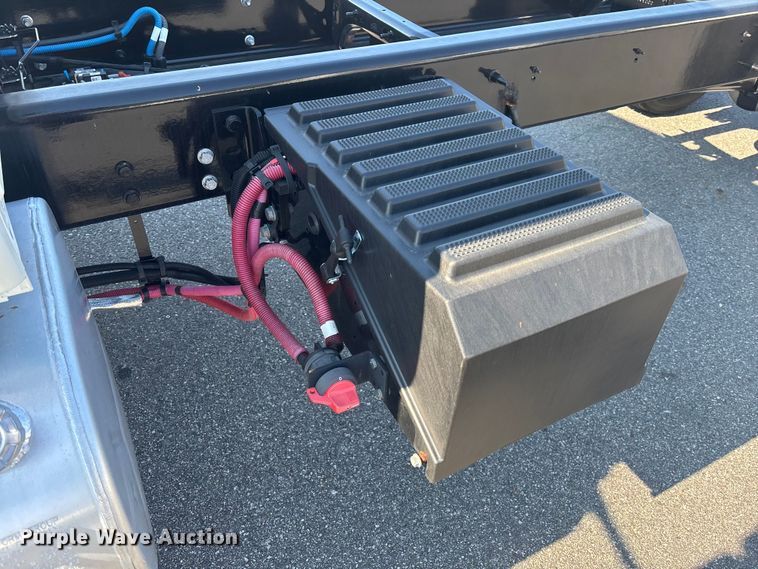 image for item EC3925 2024 International MV607 truck cab and chassis