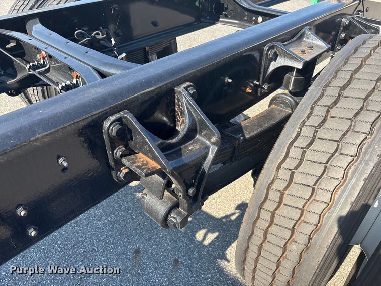 image for item EC3925 2024 International MV607 truck cab and chassis