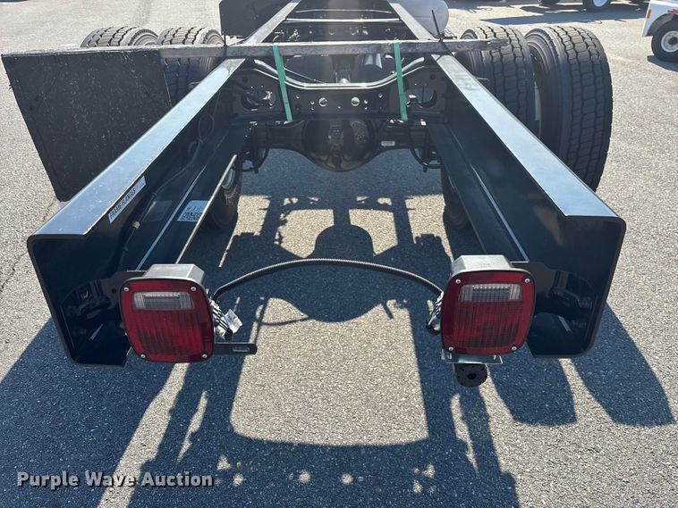 image for item EC3925 2024 International MV607 truck cab and chassis