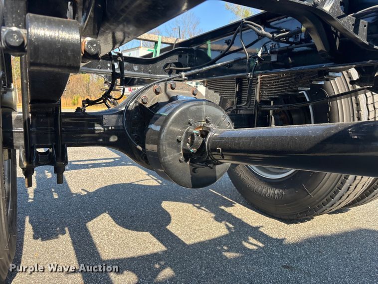 image for item EC3925 2024 International MV607 truck cab and chassis