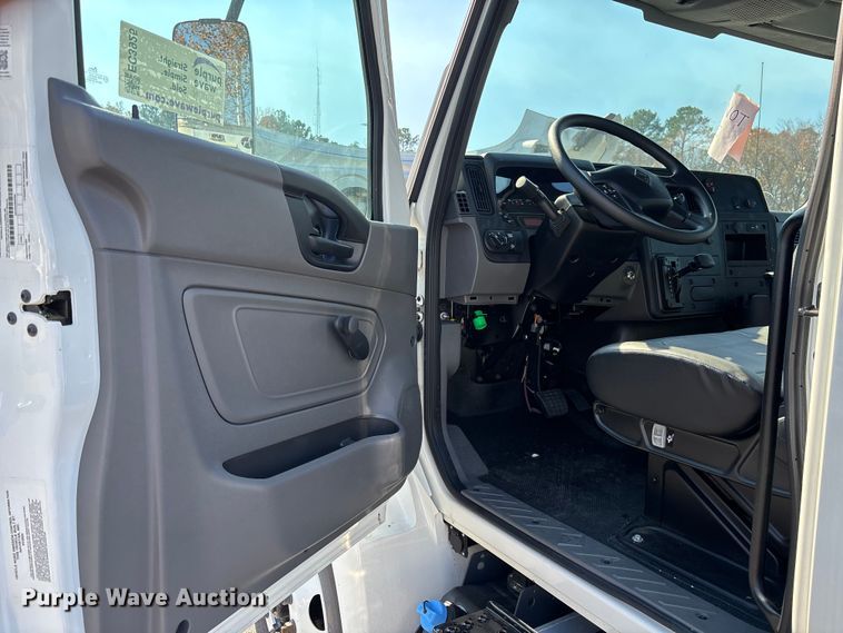 image for item EC3925 2024 International MV607 truck cab and chassis