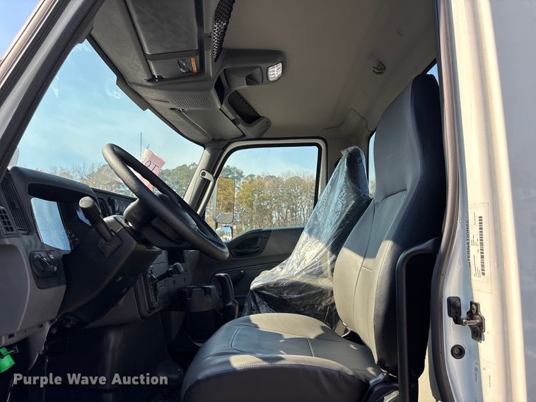 image for item EC3925 2024 International MV607 truck cab and chassis