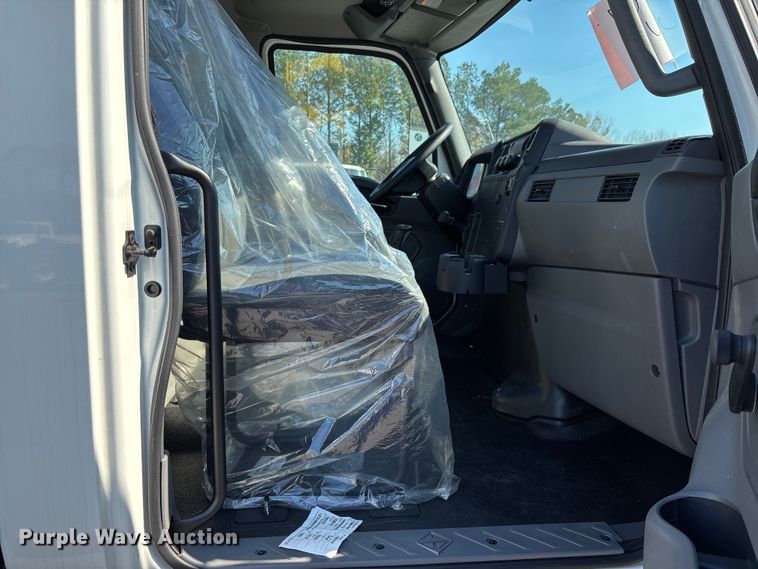 image for item EC3925 2024 International MV607 truck cab and chassis