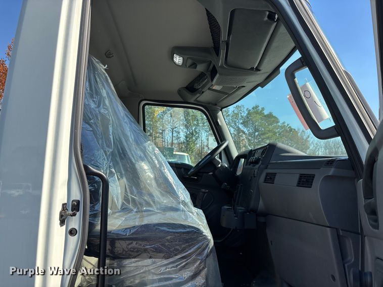 image for item EC3925 2024 International MV607 truck cab and chassis