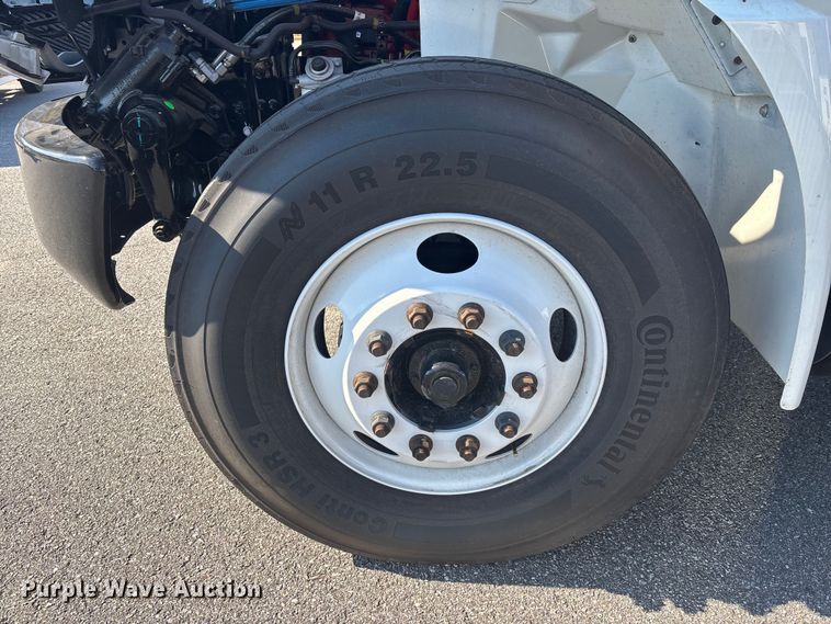 image for item EC3925 2024 International MV607 truck cab and chassis