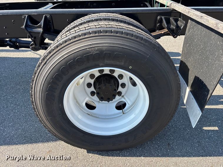 image for item EC3925 2024 International MV607 truck cab and chassis