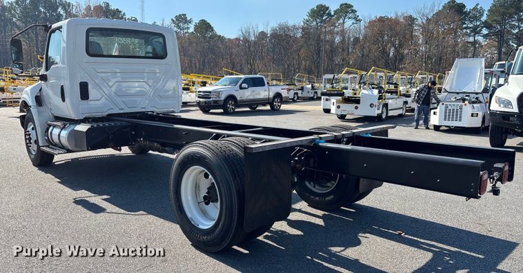 image for item EC3926 2024 International MV607 truck cab and chassis