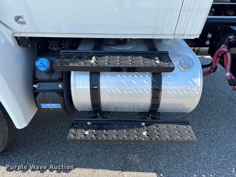 image for item EC3926 2024 International MV607 truck cab and chassis