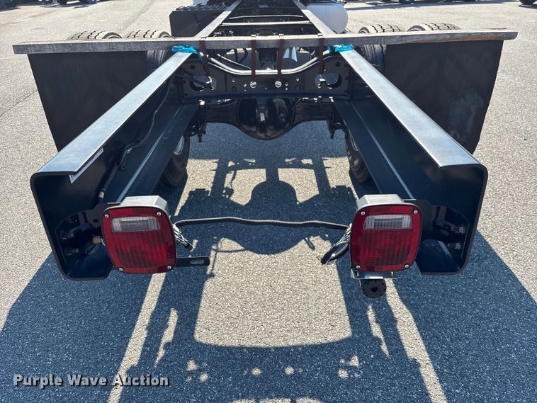 image for item EC3926 2024 International MV607 truck cab and chassis