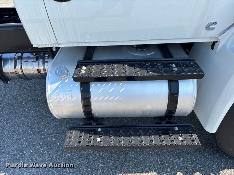 image for item EC3926 2024 International MV607 truck cab and chassis