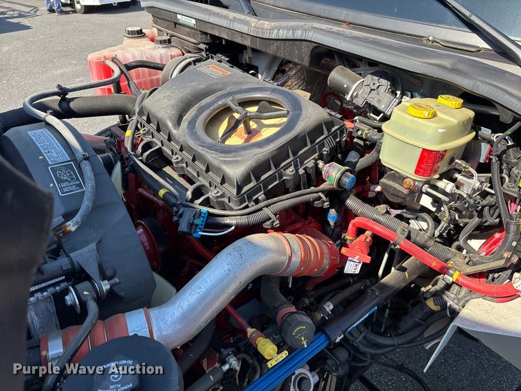 image for item EC3926 2024 International MV607 truck cab and chassis