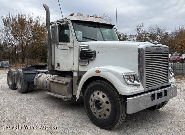 CAMIóN 2013 FREIGHTLINER