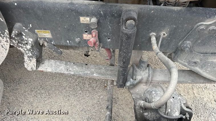 image for item EC4472 2013 Freightliner Coronado semi truck