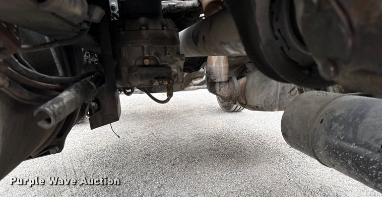 image for item EC4472 2013 Freightliner Coronado semi truck