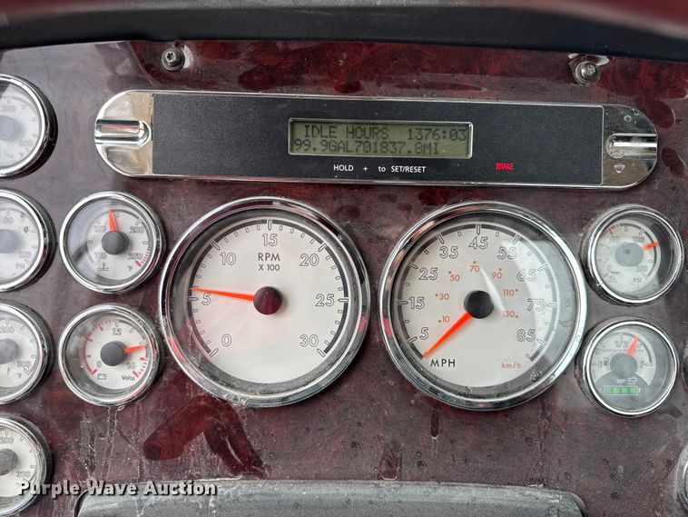 image for item EC4472 2013 Freightliner Coronado semi truck