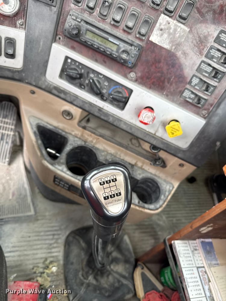 image for item EC4472 2013 Freightliner Coronado semi truck