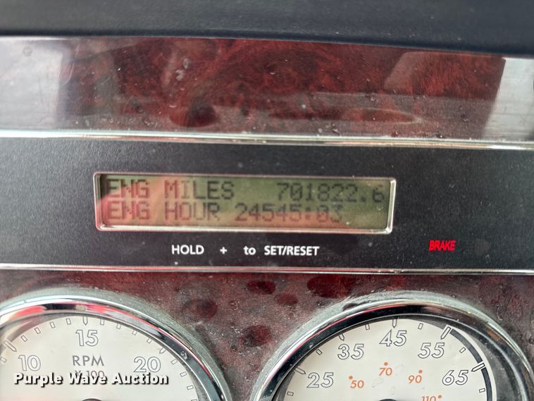 image for item EC4472 2013 Freightliner Coronado semi truck