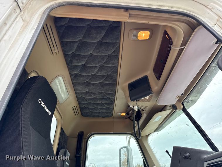 image for item EC4472 2013 Freightliner Coronado semi truck