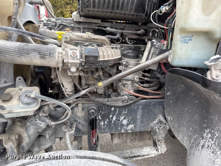 image for item EC4472 2013 Freightliner Coronado semi truck