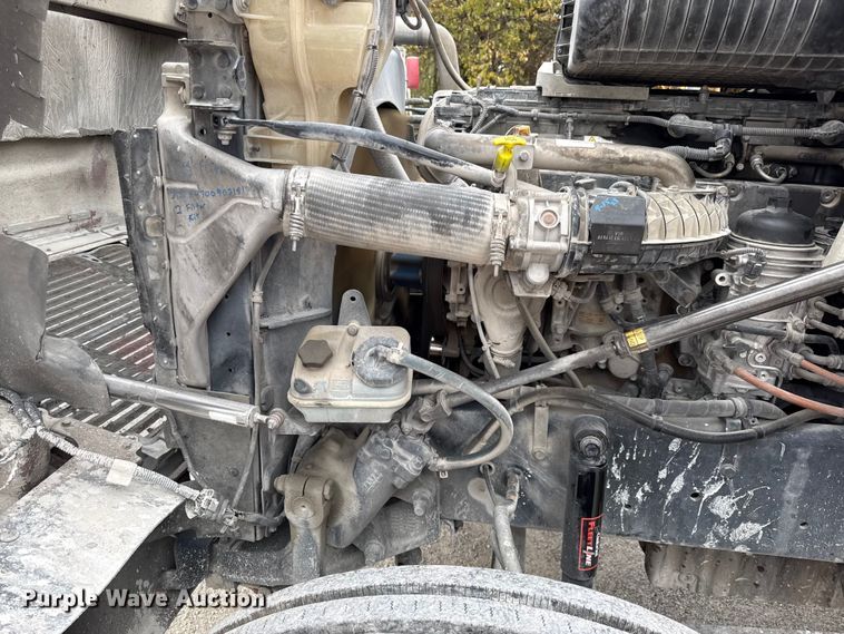 image for item EC4472 2013 Freightliner Coronado semi truck