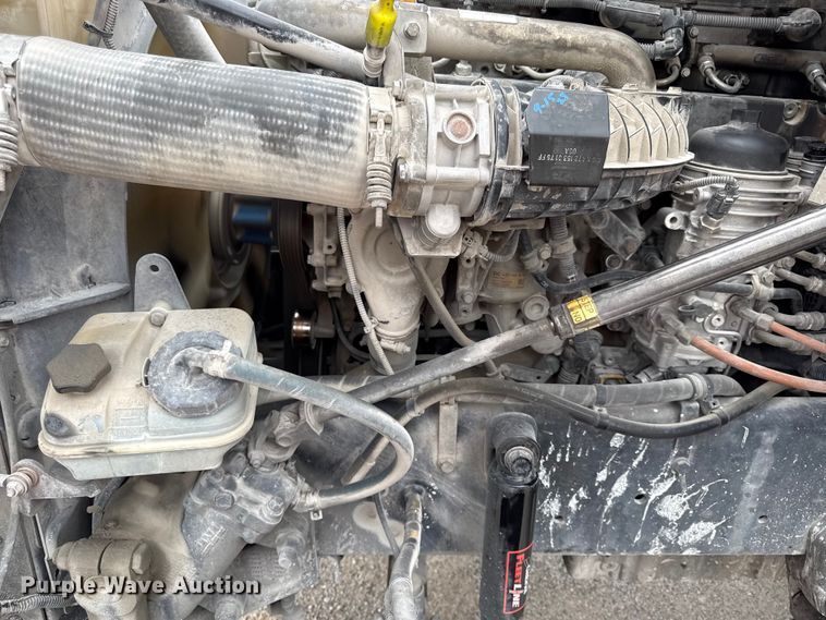 image for item EC4472 2013 Freightliner Coronado semi truck