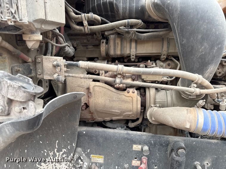 image for item EC4472 2013 Freightliner Coronado semi truck