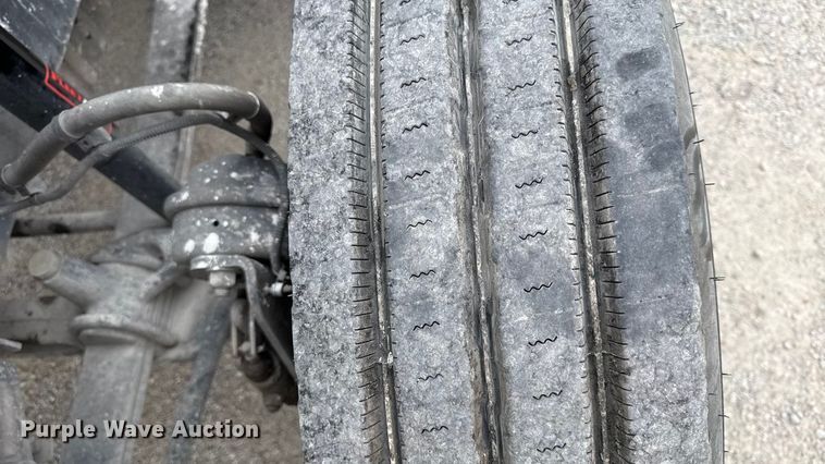 image for item EC4472 2013 Freightliner Coronado semi truck