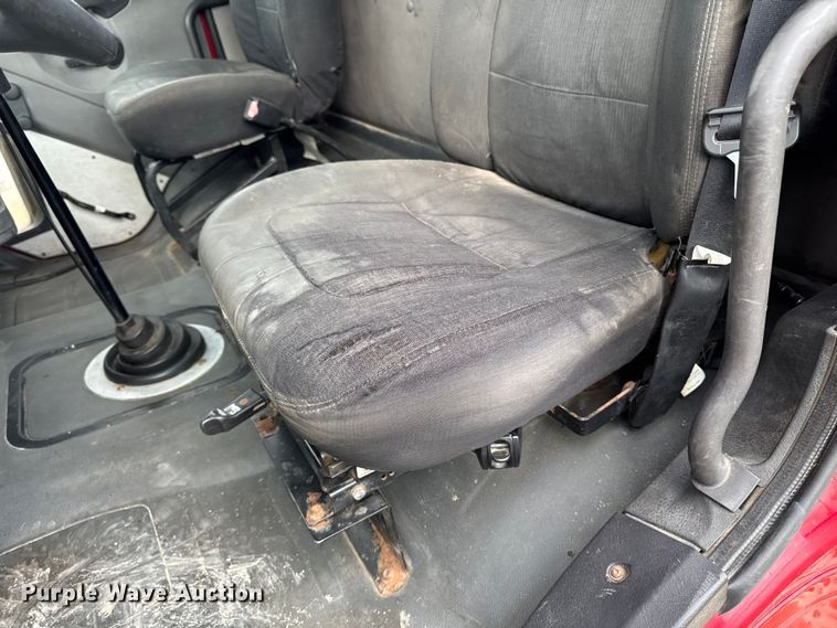 image for item ED1526 2006 Freightliner Business Class M2 semi truck