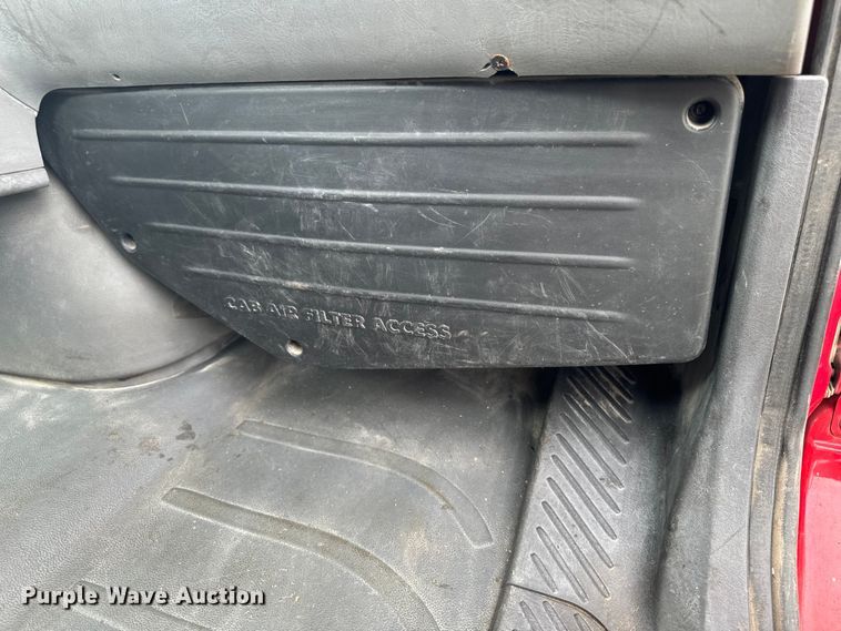 image for item ED1526 2006 Freightliner Business Class M2 semi truck