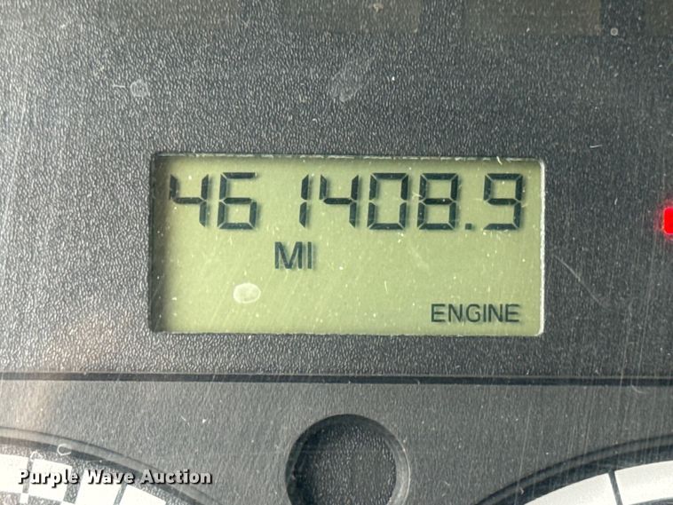 image for item ED1526 2006 Freightliner Business Class M2 semi truck