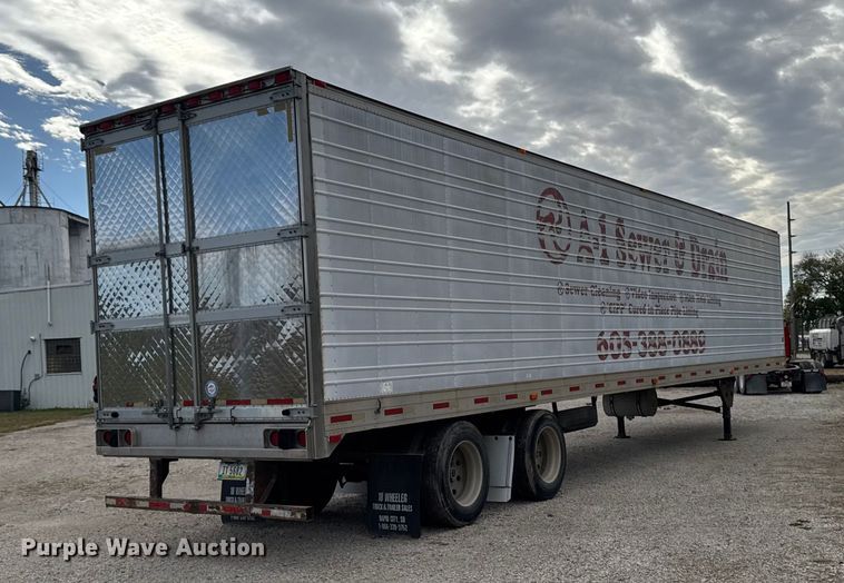 image for item ED1527 1999 Utility VS2R refrigerated van trailer