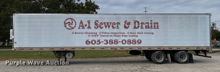 image for item ED1527 1999 Utility VS2R refrigerated van trailer