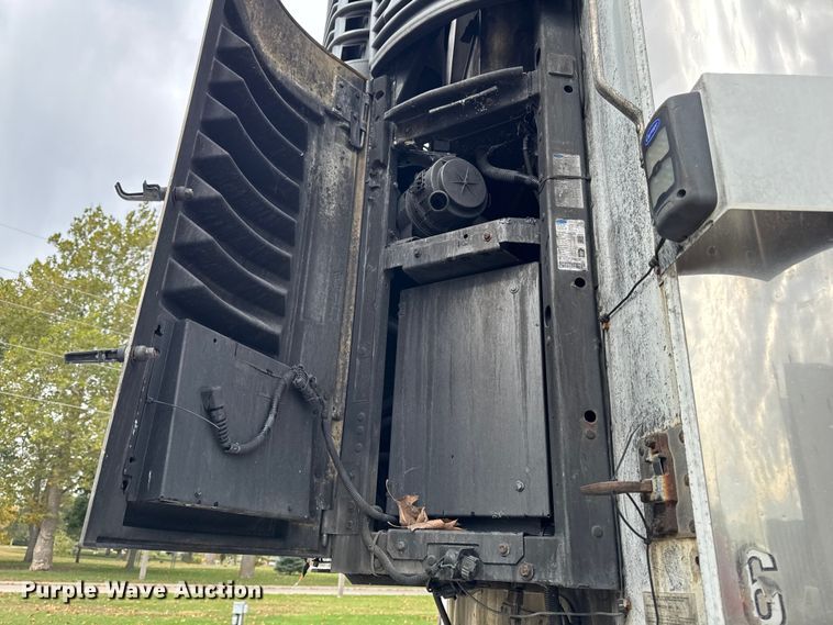 image for item ED1527 1999 Utility VS2R refrigerated van trailer