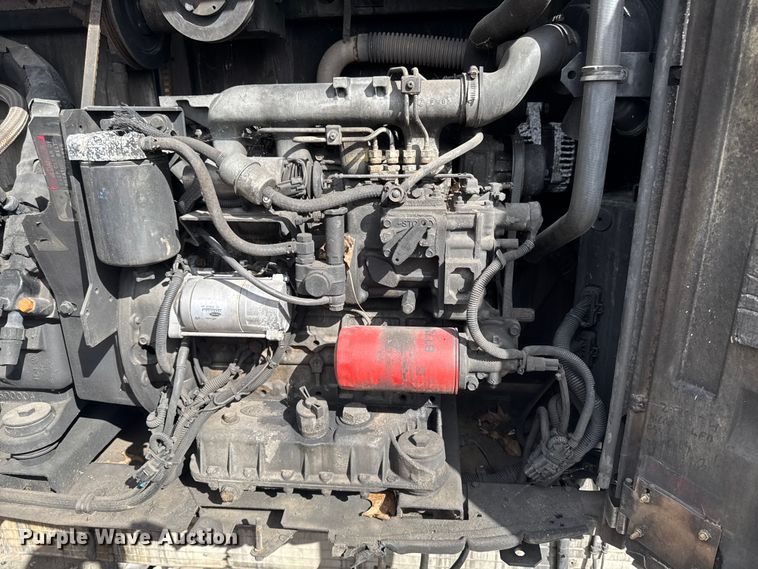 image for item ED1527 1999 Utility VS2R refrigerated van trailer