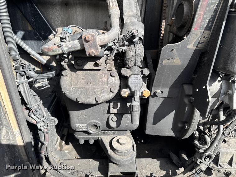 image for item ED1527 1999 Utility VS2R refrigerated van trailer