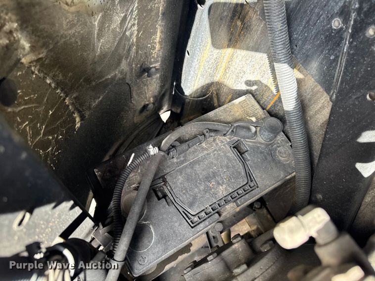 image for item ED1527 1999 Utility VS2R refrigerated van trailer